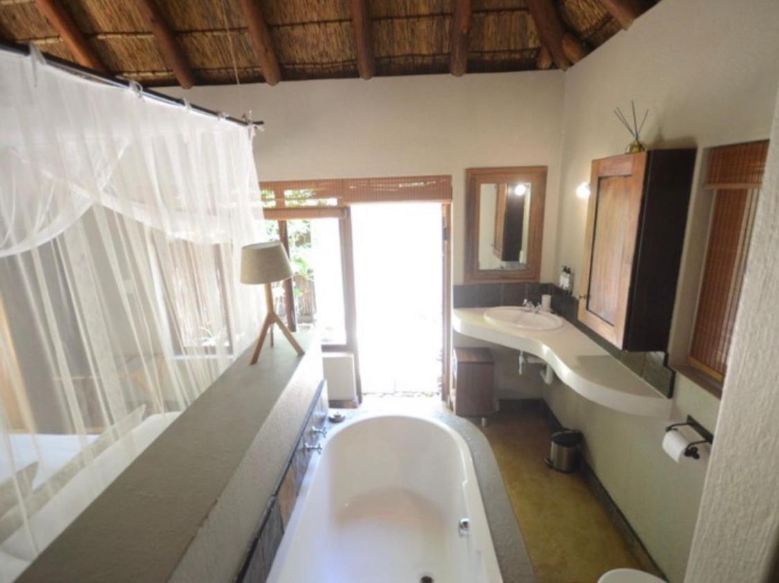 11 Raptors Lodge โฮดสปรูท ภายนอก รูปภาพ